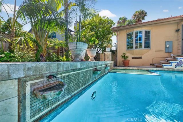 2740 Cardinal Drive, Costa Mesa, CA 92626