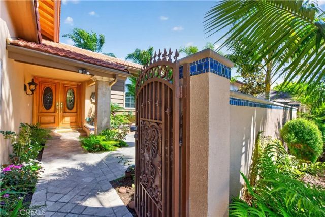 2740 Cardinal Drive, Costa Mesa, CA 92626