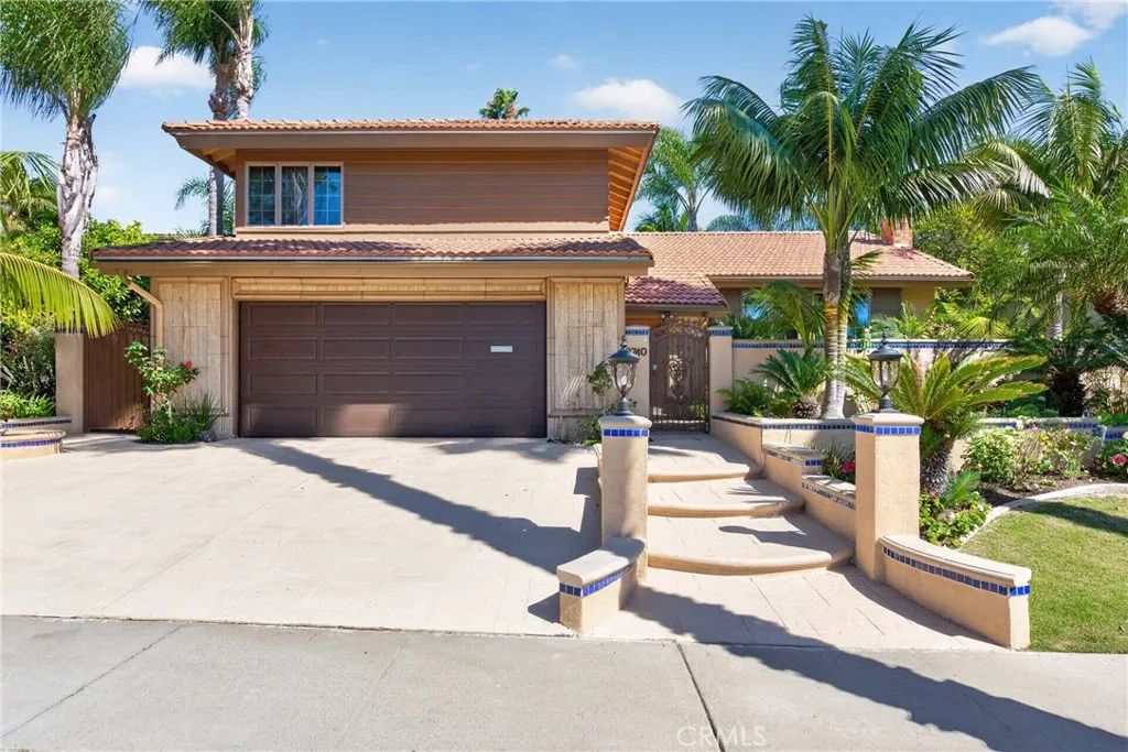 2740 Cardinal Drive, Costa Mesa, CA 92626