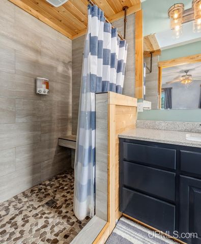 9893 Y.25 Lane, Rapid River, MI 49878