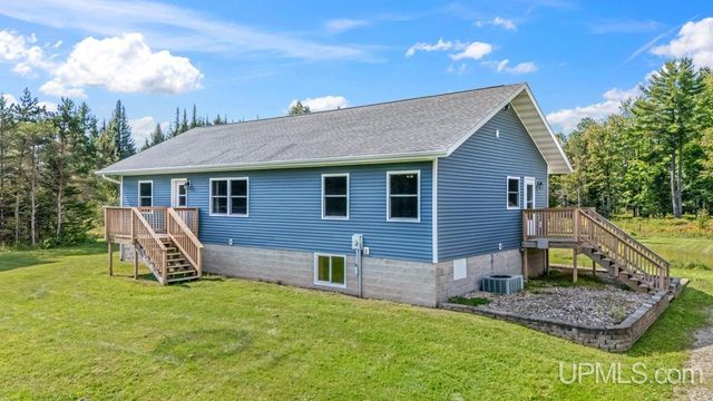 9893 Y.25 Lane, Rapid River, MI 49878