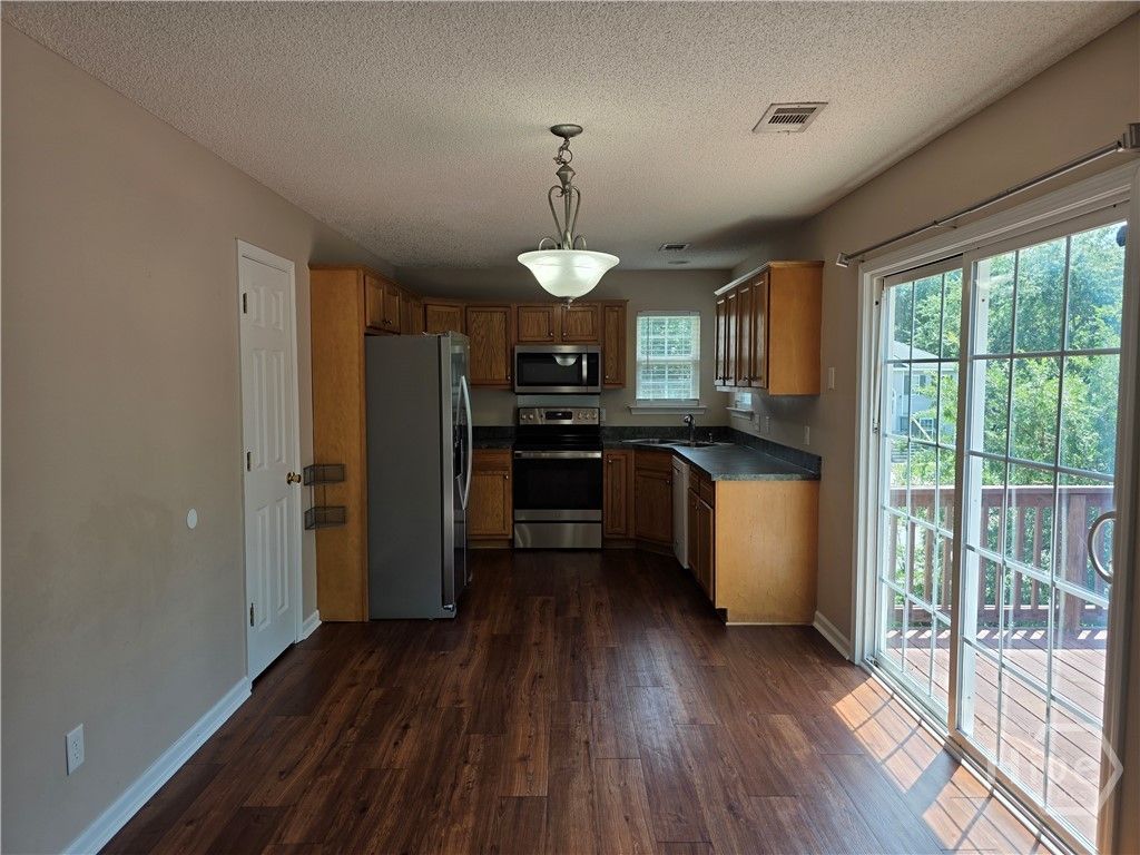 Image 5 of property listing at 301 Aspen, Rincon, GA 31326