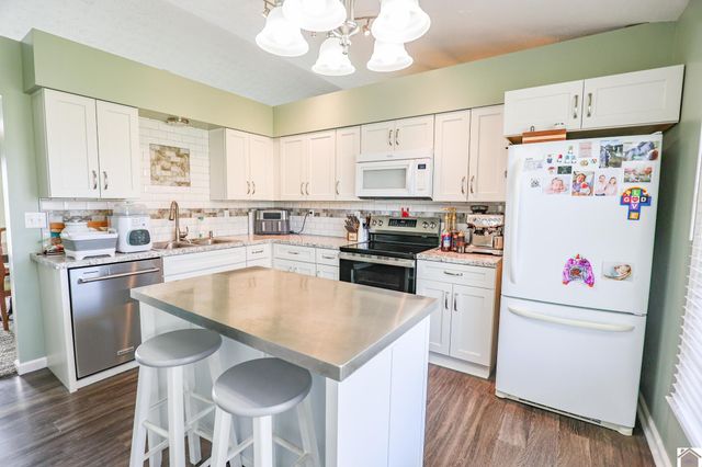 6955 Lindview Dr, Paducah, KY 42001