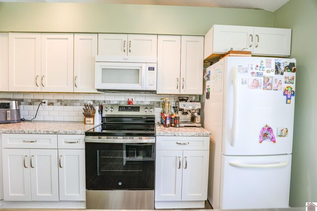 6955 Lindview Dr, Paducah, KY 42001