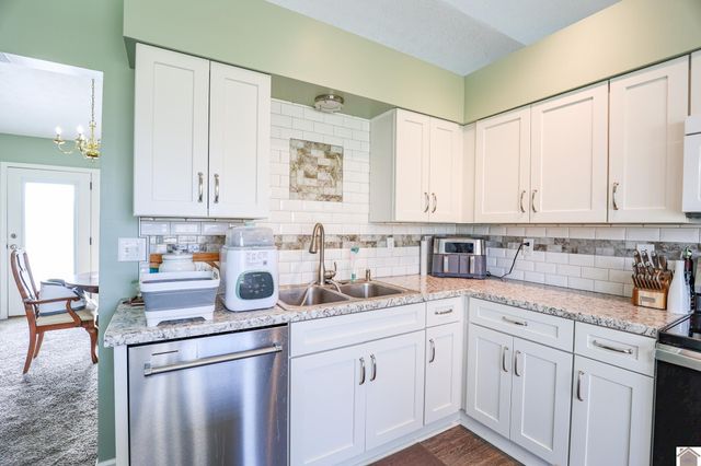 6955 Lindview Dr, Paducah, KY 42001