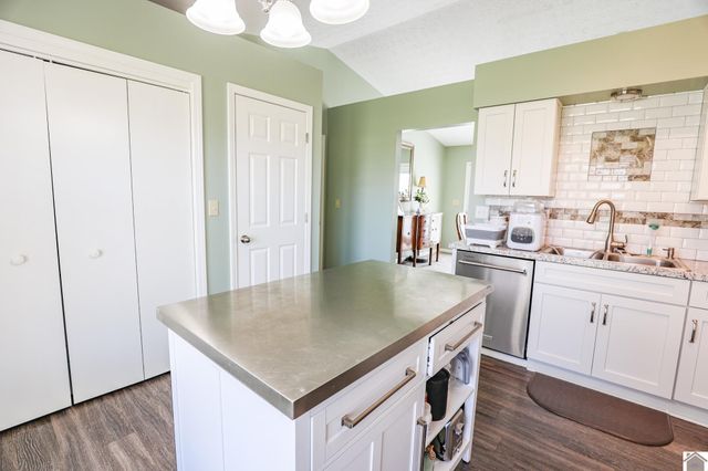 6955 Lindview Dr, Paducah, KY 42001