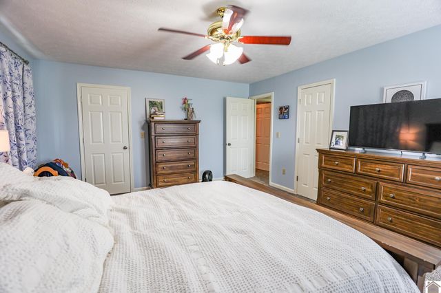 6955 Lindview Dr, Paducah, KY 42001