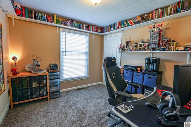 6955 Lindview Dr, Paducah, KY 42001