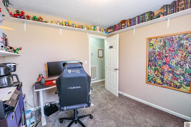 6955 Lindview Dr, Paducah, KY 42001