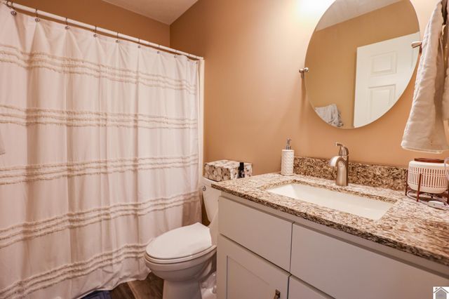 6955 Lindview Dr, Paducah, KY 42001