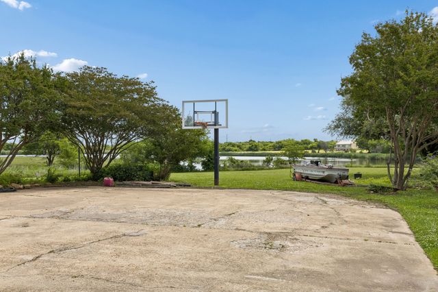 17 Hillside Drive, Fate, TX 75087