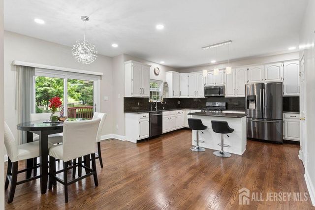 30 Larkspur Drive, South Brunswick, NJ 08810