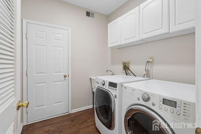 30 Larkspur Drive, South Brunswick, NJ 08810