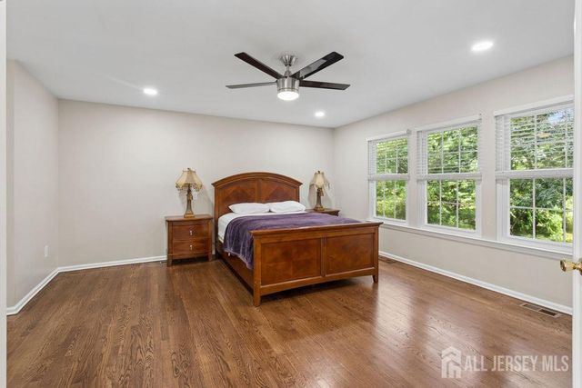 30 Larkspur Drive, South Brunswick, NJ 08810