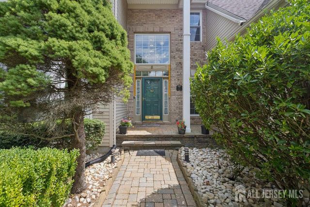 30 Larkspur Drive, South Brunswick, NJ 08810