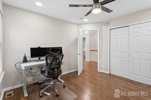 30 Larkspur Drive, South Brunswick, NJ 08810