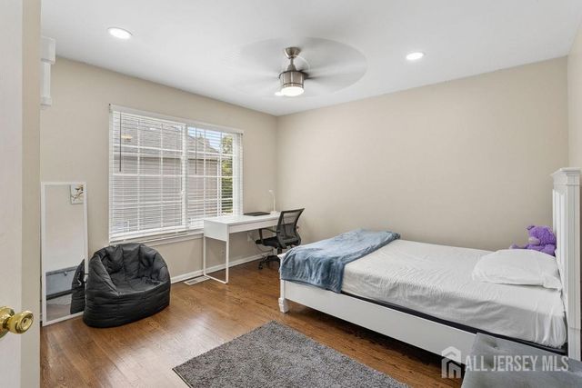 30 Larkspur Drive, South Brunswick, NJ 08810