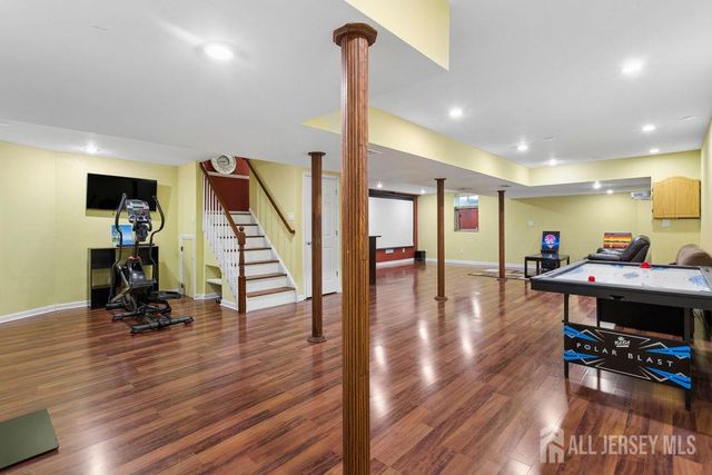 30 Larkspur Drive, South Brunswick, NJ 08810