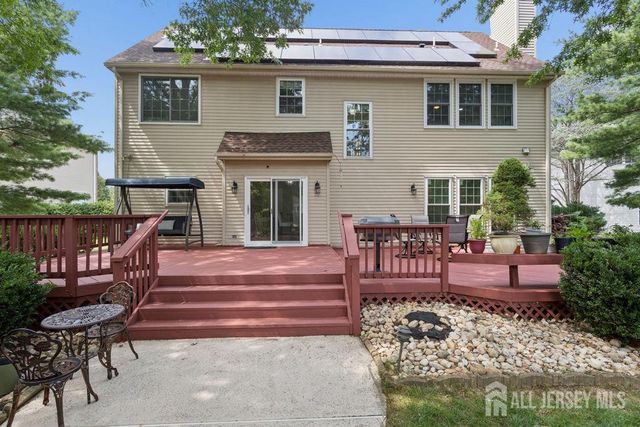 30 Larkspur Drive, South Brunswick, NJ 08810