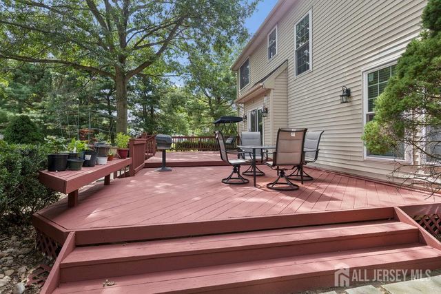 30 Larkspur Drive, South Brunswick, NJ 08810