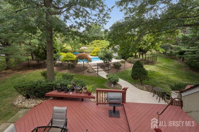 30 Larkspur Drive, South Brunswick, NJ 08810
