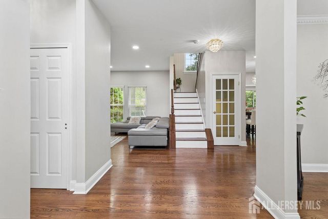 30 Larkspur Drive, South Brunswick, NJ 08810