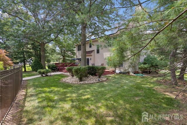 30 Larkspur Drive, South Brunswick, NJ 08810