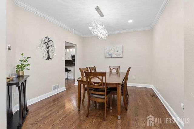30 Larkspur Drive, South Brunswick, NJ 08810