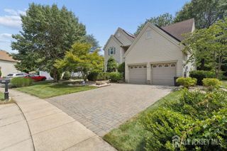 30 Larkspur Drive, South Brunswick, NJ 08810
