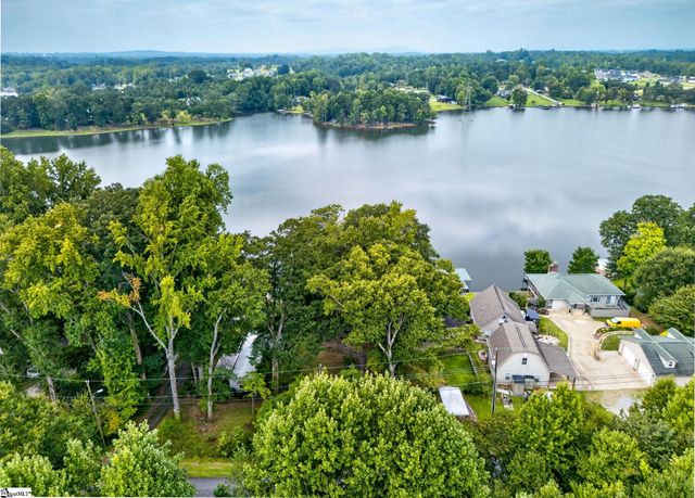 245 Lyman Lake Road, Lyman, SC 29365