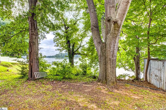245 Lyman Lake Road, Lyman, SC 29365
