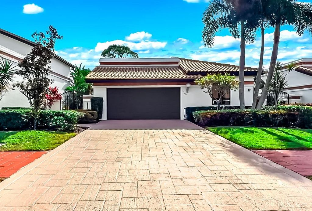 6406 Via Rosa, Boca Raton, FL 33433