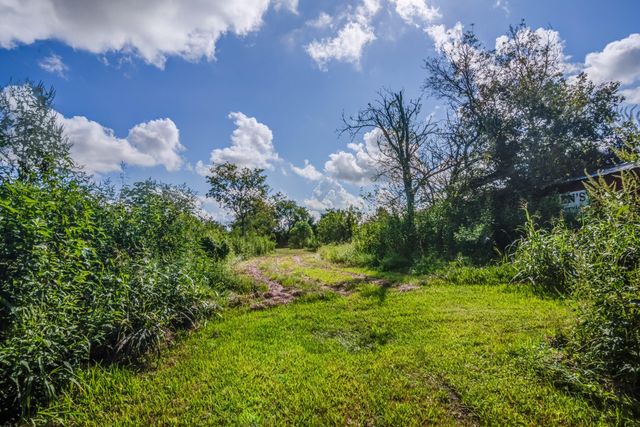 3701 Avenue J, Santa Fe, TX 77510