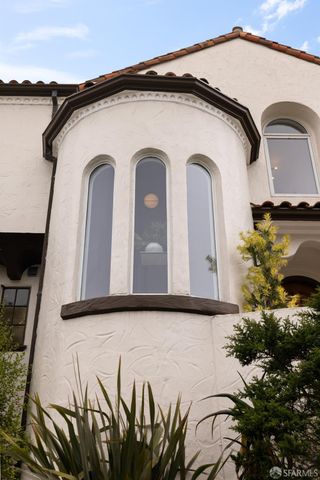 2 Rosewood Drive, San Francisco, CA 94127