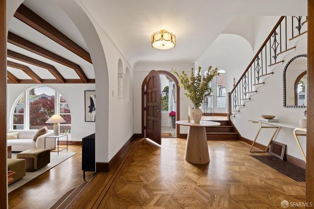 2 Rosewood Drive, San Francisco, CA 94127