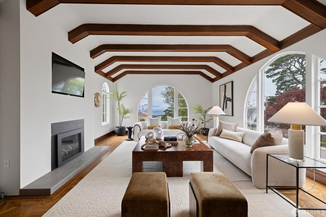 2 Rosewood Drive, San Francisco, CA 94127