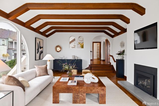2 Rosewood Drive, San Francisco, CA 94127