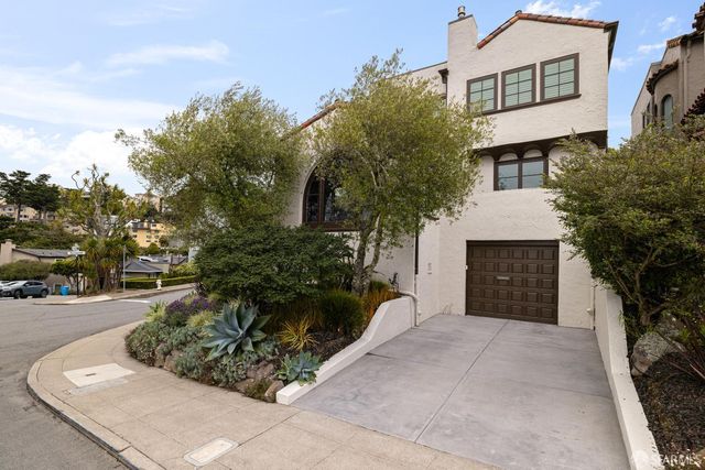 2 Rosewood Drive, San Francisco, CA 94127