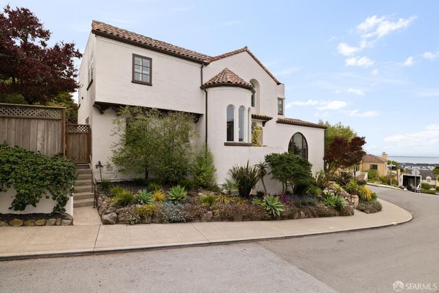 2 Rosewood Drive, San Francisco, CA 94127