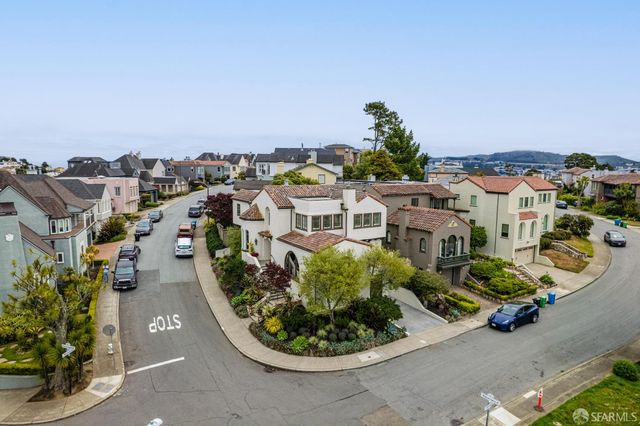 2 Rosewood Drive, San Francisco, CA 94127