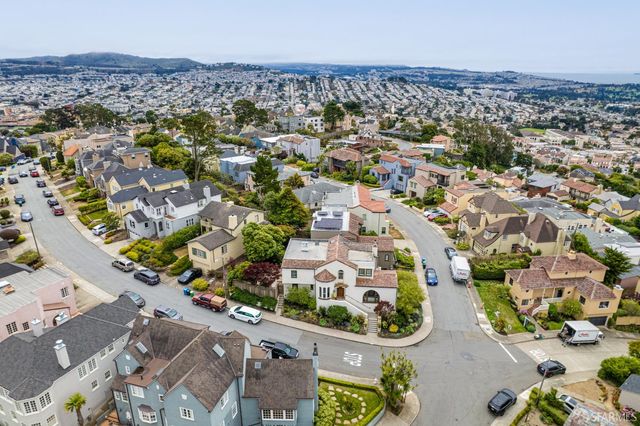 2 Rosewood Drive, San Francisco, CA 94127