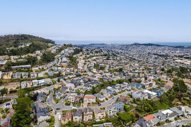 2 Rosewood Drive, San Francisco, CA 94127
