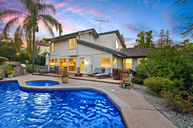 8574 Willings Way, Fair Oaks, CA 95628