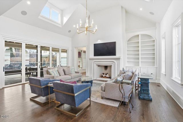 2123 Saint Marys Street, Raleigh, NC 27608