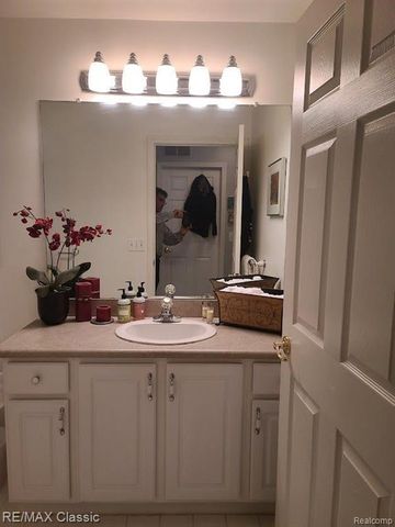 39530 Rockcrest Lane, Northville, MI 48168