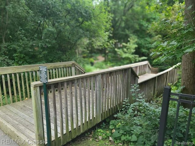 39530 Rockcrest Lane, Northville, MI 48168