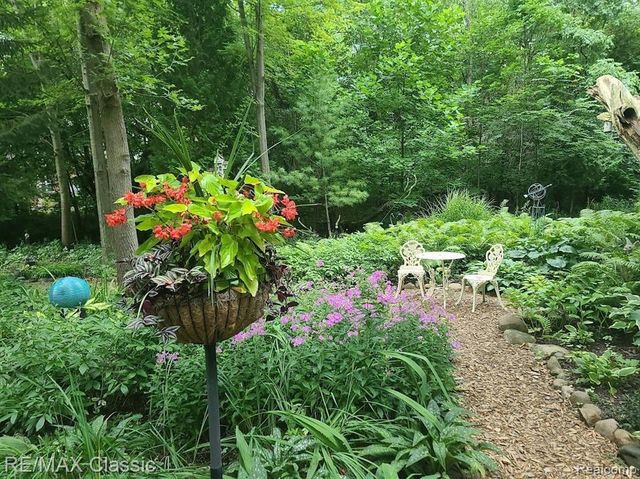 39530 Rockcrest Lane, Northville, MI 48168