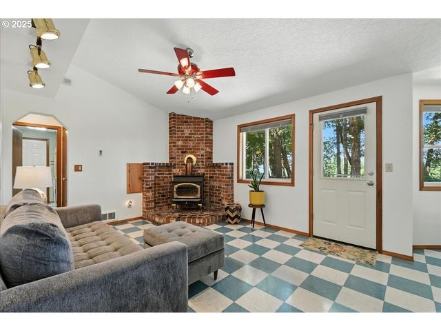 14900 Ne 399TH St, Amboy, WA 98601