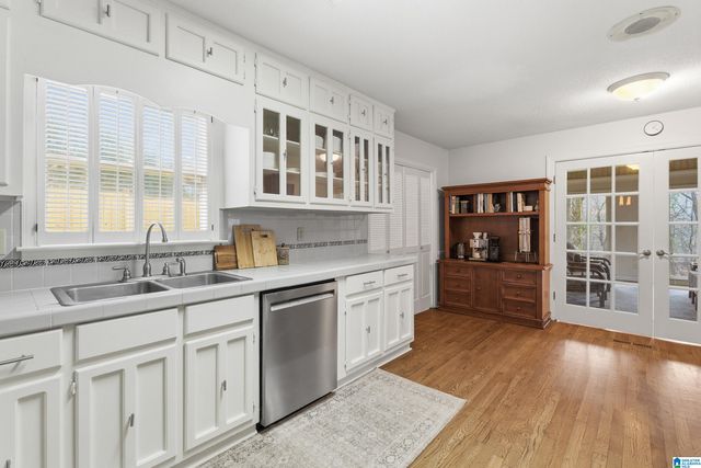 3918 S RIVER CIRCLE, Birmingham, AL 35243