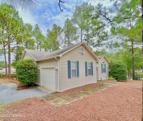 160 Old Hunt Road, Pinehurst, NC 28374